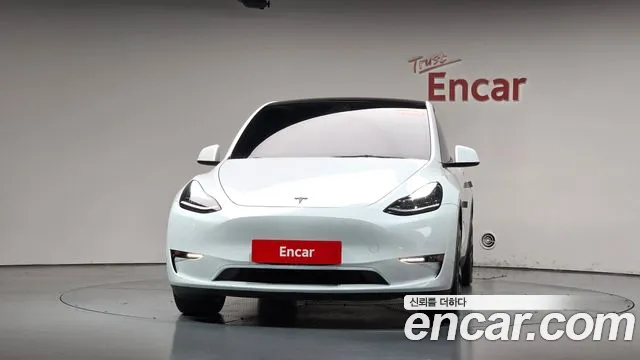 Tesla Model Y — фото 2