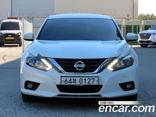Nissan Altima — фото 2