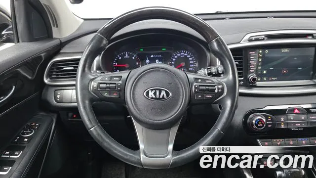 Kia Sorento — фото 13