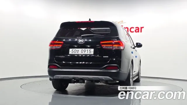 Kia Sorento — фото 3