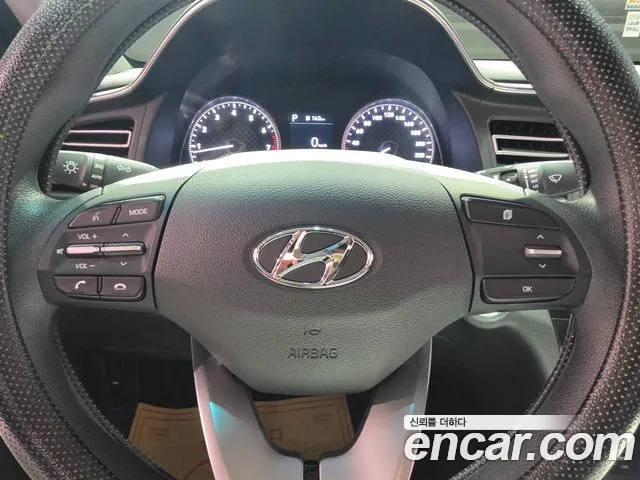 Hyundai Avante — фото 11