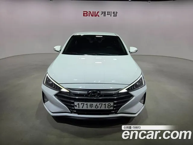 Hyundai Avante — фото 2
