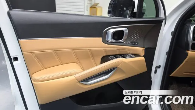Kia Sorento — фото 24