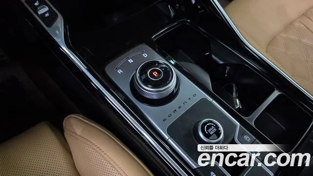 Kia Sorento — фото 8