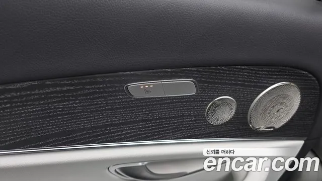 Mercedes-Benz E-Class — фото 18
