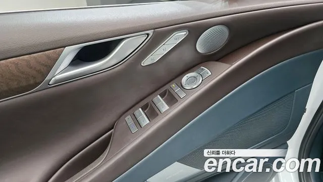 Genesis G80 — фото 16