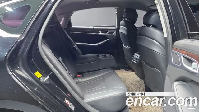 Hyundai Genesis — фото 12