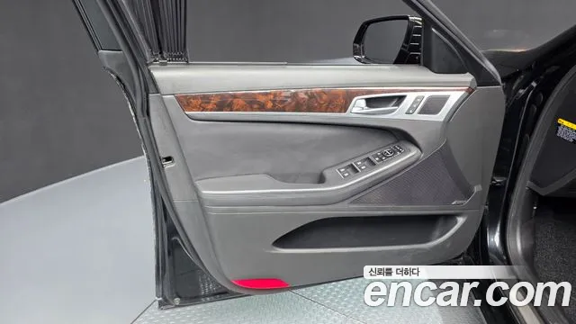 Hyundai Genesis — фото 24