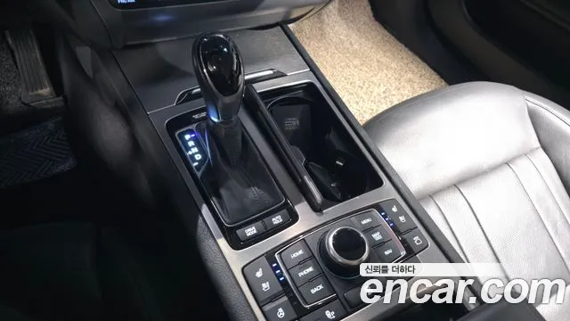 Hyundai Genesis — фото 9