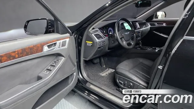 Hyundai Genesis — фото 10