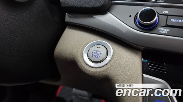 Hyundai Avante — фото 15