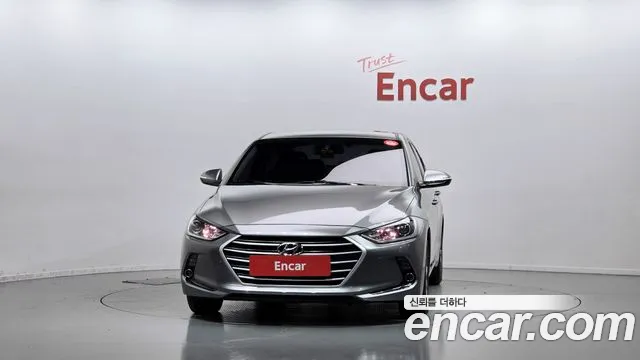 Hyundai Avante — фото 3