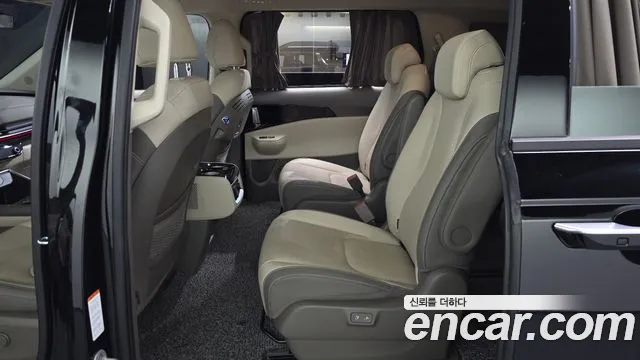 Kia Carnival — фото 11