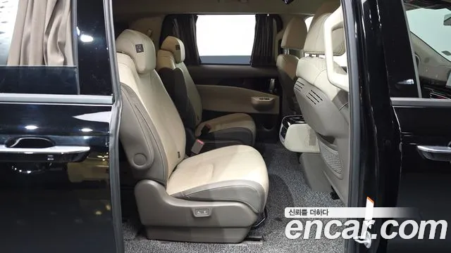 Kia Carnival — фото 12