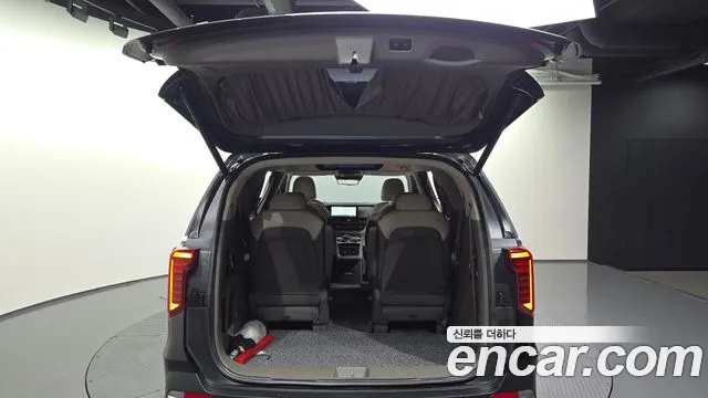 Kia Carnival — фото 20