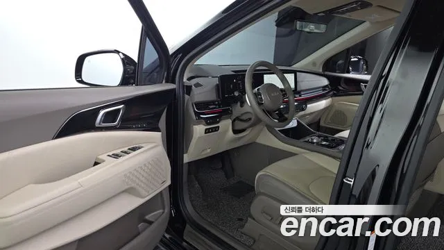 Kia Carnival — фото 10