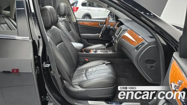 Hyundai Equus — фото 11