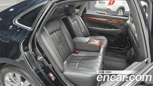 Hyundai Equus — фото 12