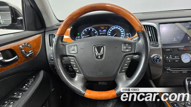 Hyundai Equus — фото 13
