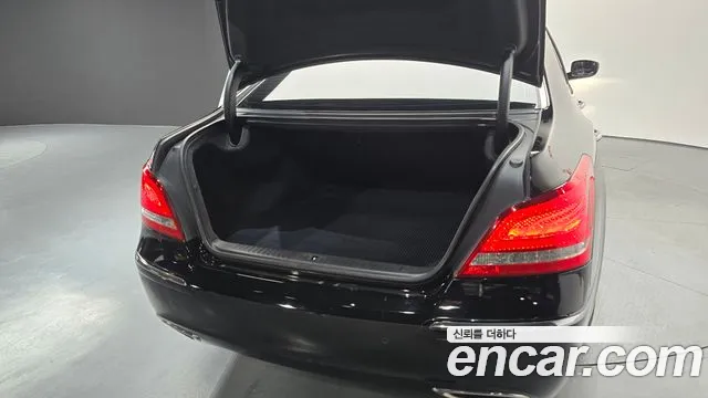 Hyundai Equus — фото 20