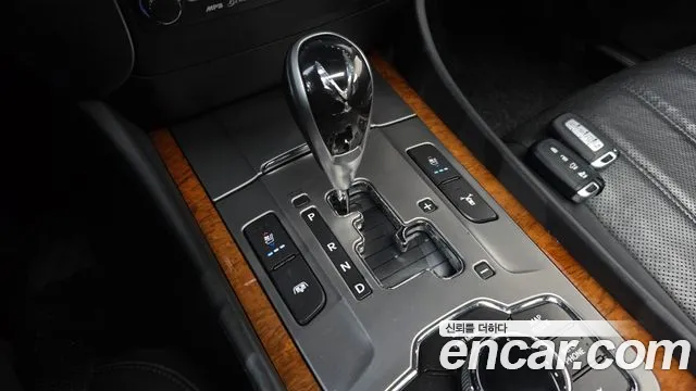 Hyundai Equus — фото 9