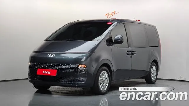 Hyundai Staria — фото 1