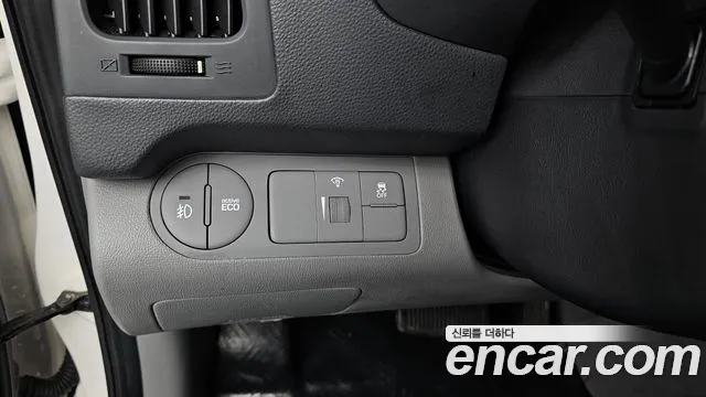 Hyundai Starex — фото 14