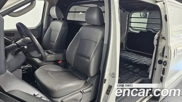 Hyundai Starex — фото 28