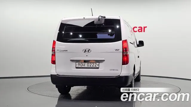 Hyundai Starex — фото 3