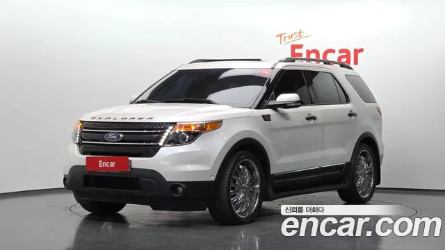 Ford Explorer — фото 1