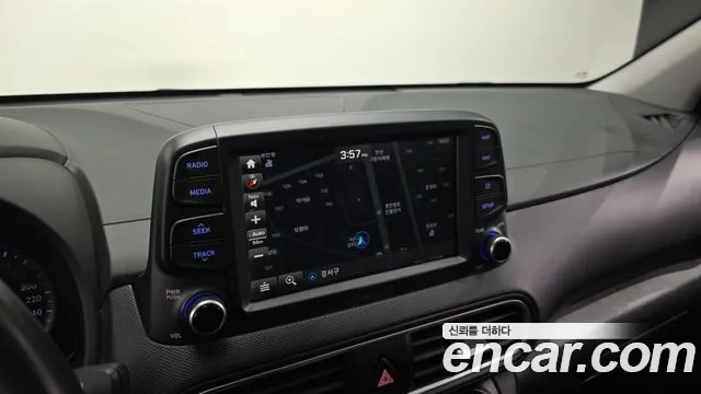 Hyundai Kona — фото 15
