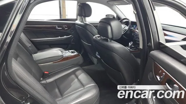 Hyundai Equus — фото 12