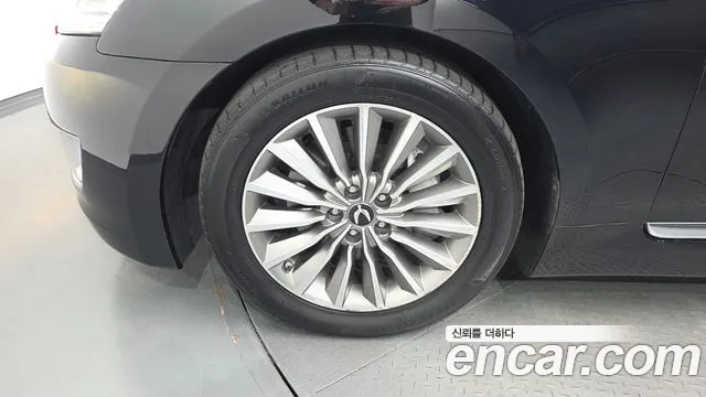 Hyundai Equus — фото 5
