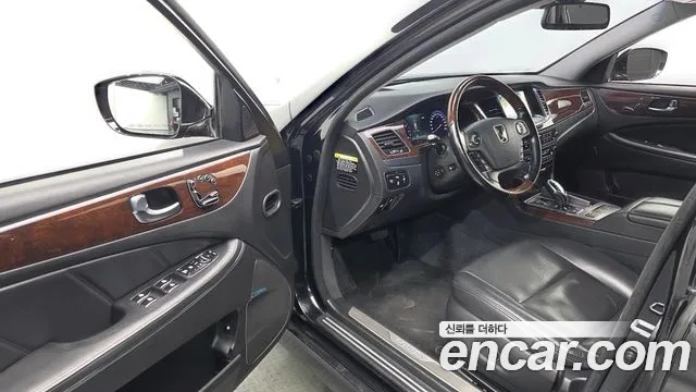 Hyundai Equus — фото 10