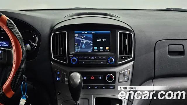Hyundai Starex — фото 15