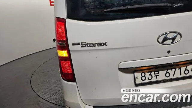 Hyundai Starex — фото 23