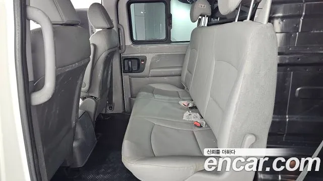 Hyundai Starex — фото 26