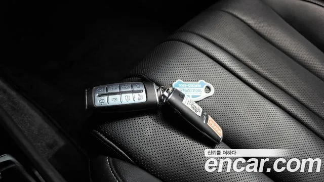Genesis G80 — фото 15