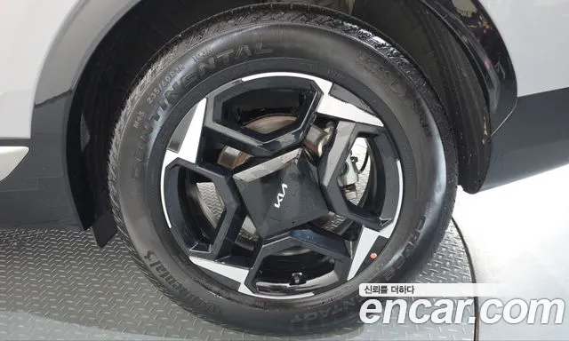 Kia Sportage — фото 21