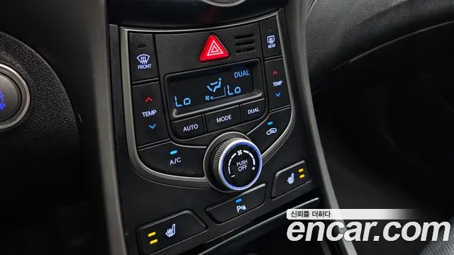 Hyundai Avante — фото 16