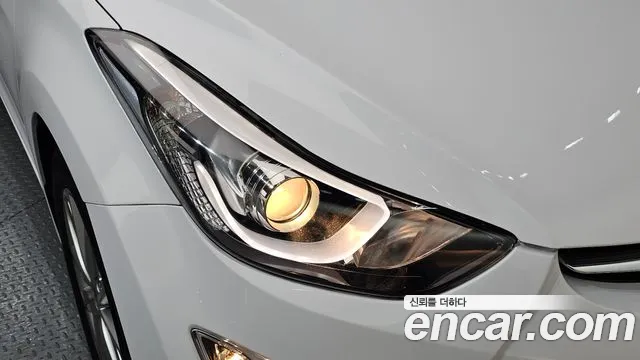 Hyundai Avante — фото 22