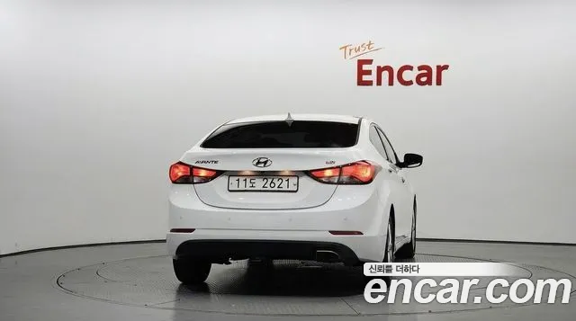 Hyundai Avante — фото 4