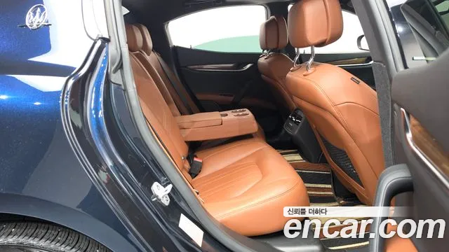 Maserati Ghibli — фото 11