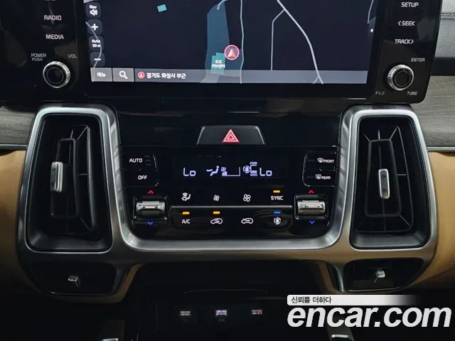 Kia Sorento — фото 16