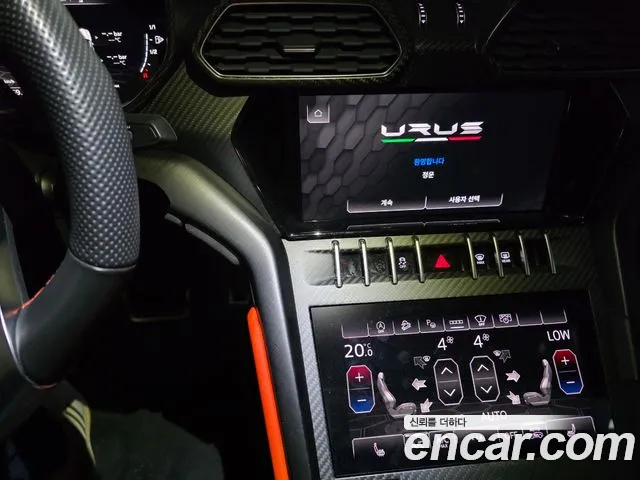 Lamborghini Urus — фото 9