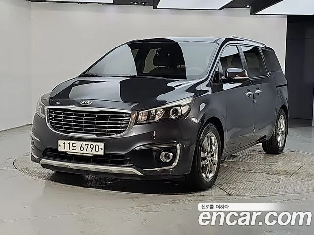 Kia Carnival — фото 1