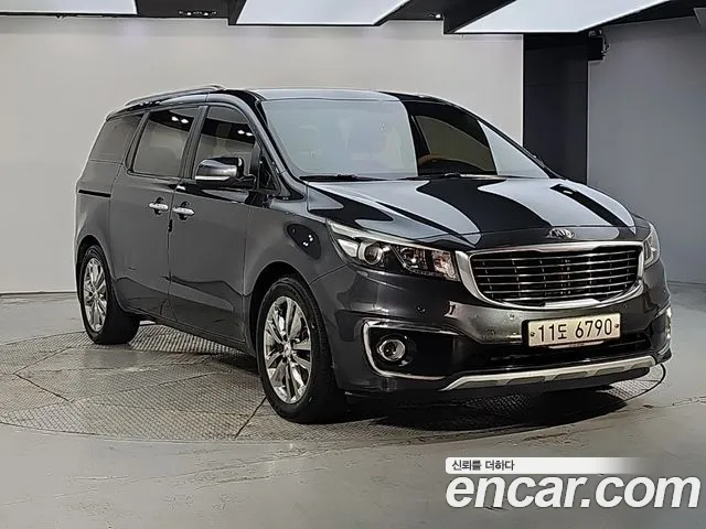 Kia Carnival — фото 2