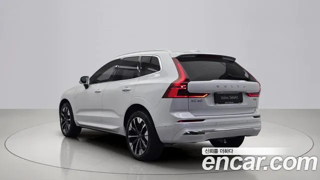 Volvo XC60 — фото 4