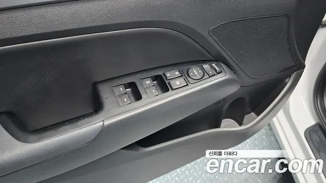Hyundai Avante — фото 28