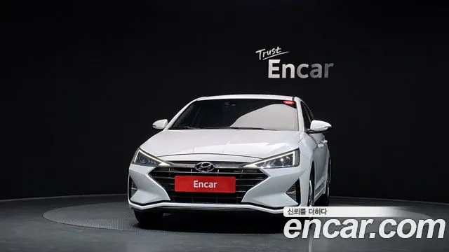 Hyundai Avante — фото 3